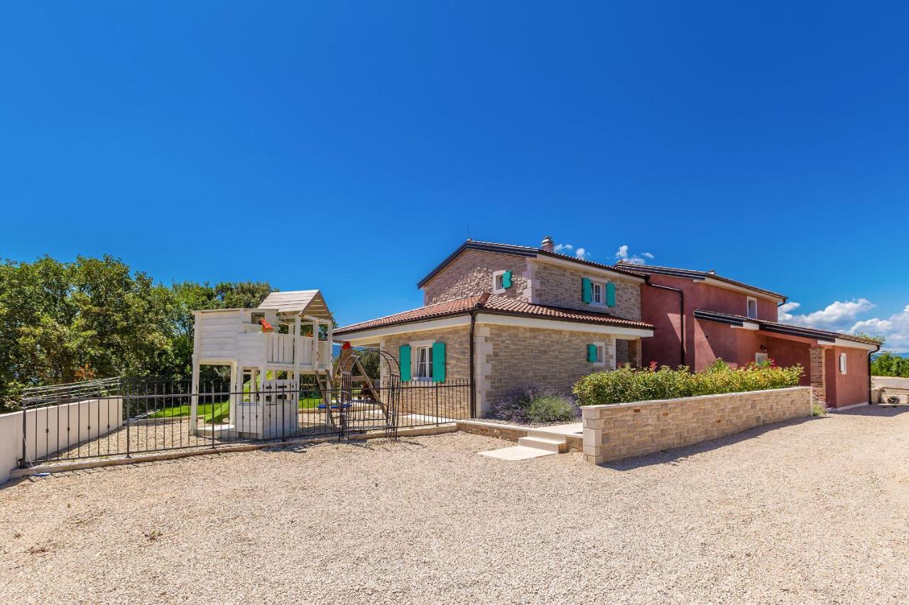 Holiday House Chiara Vrh  Екстериор снимка