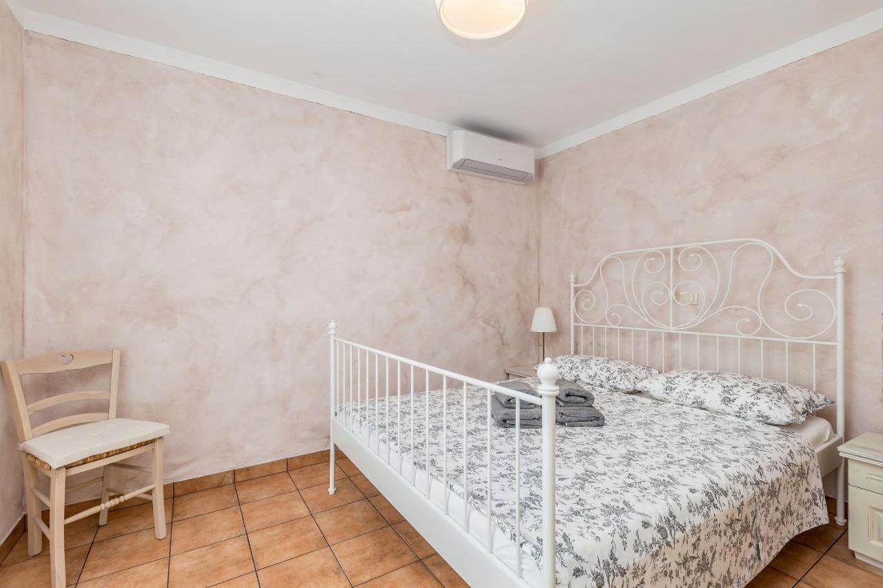 Holiday House Chiara Vrh  Екстериор снимка
